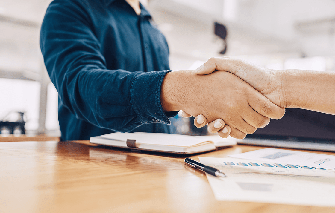 Een Sector in Transitie: Het verdwijnen van de middelgrote vervoerders